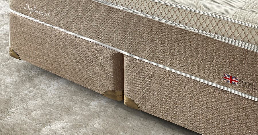 Cama Box Queen Herval Diplomat - base bipartida